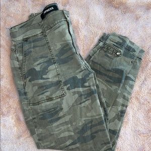 Army green camo pants